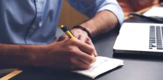 Od czego zacząć pisać prace licencjacką?