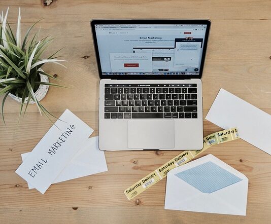 Czym zajmuje się specjalista do spraw email marketingu?