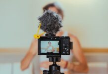 Kto płaci influencerom